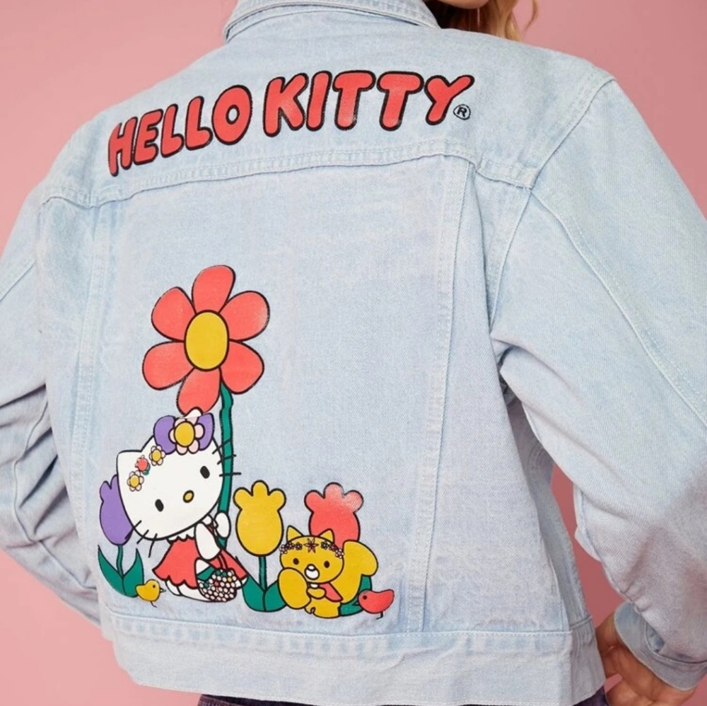 Like New Hello Kitty and friends pocket button front collar denim jacket